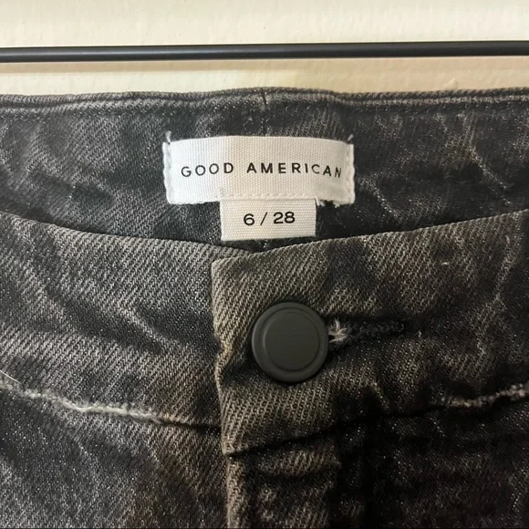 NWT Good American Good Girlfriend High Black217 Tapered-Leg High-Rise Jeans - Picture 7 of 10